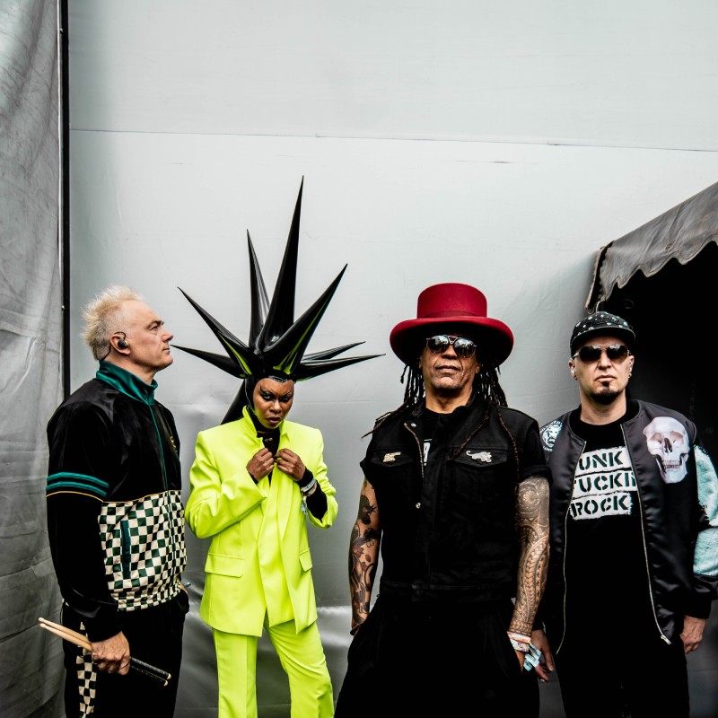 SKUNK-ANANSIE